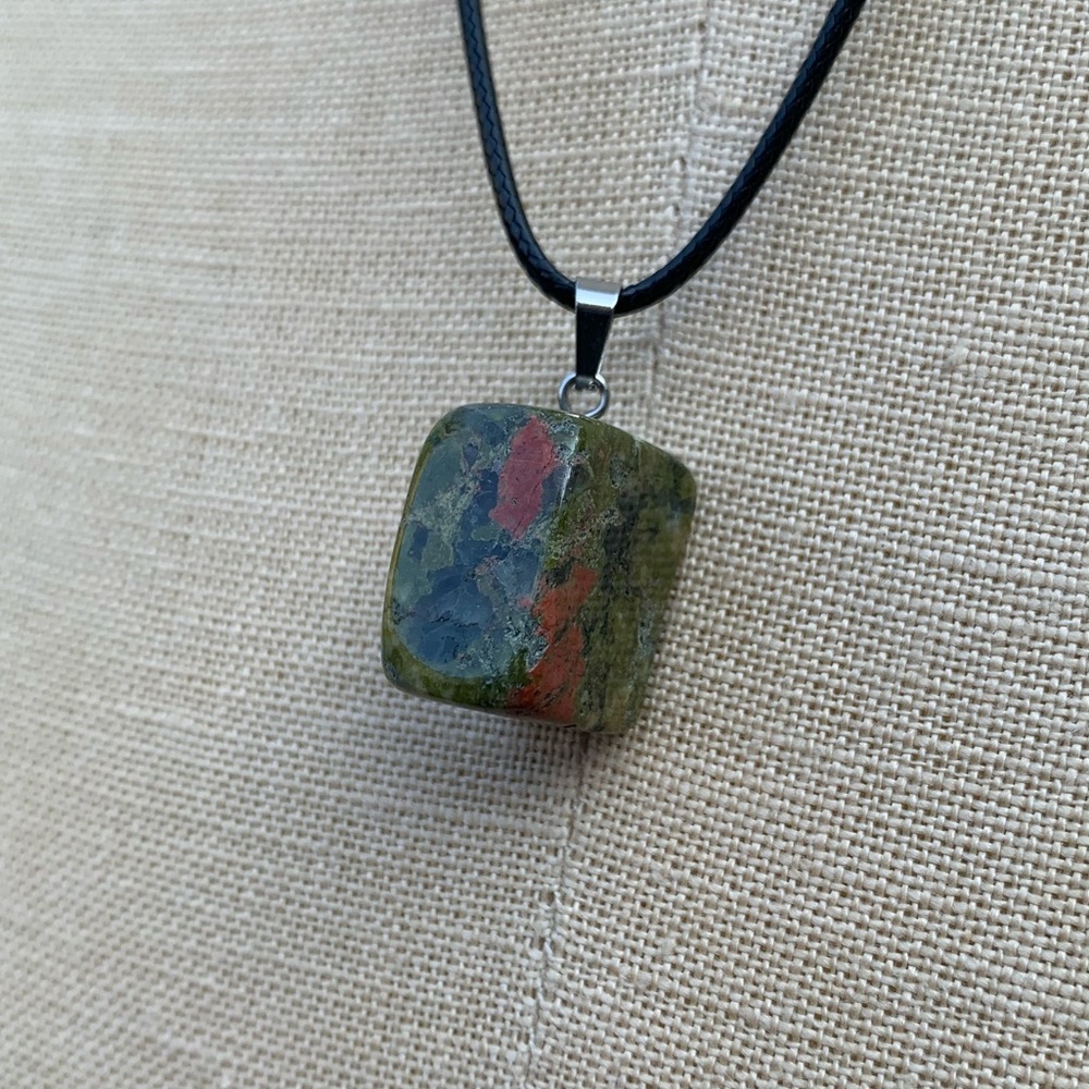 Handmade Genuine Stone Chunk Amulet Necklace - Picture 3 of 13